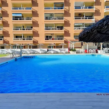 Pyr And Pool Ii Apartment